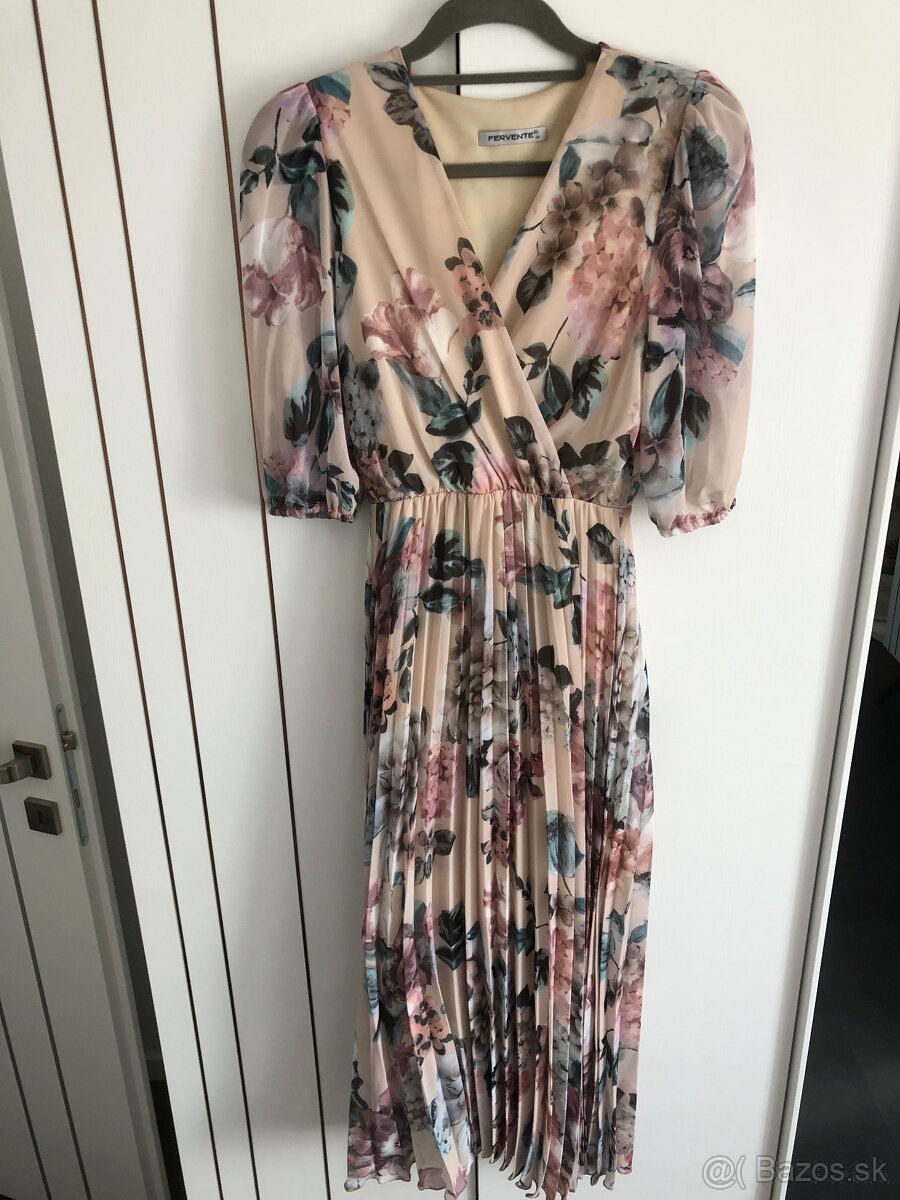 Béžové šaty s kvetmi, velkost 36
