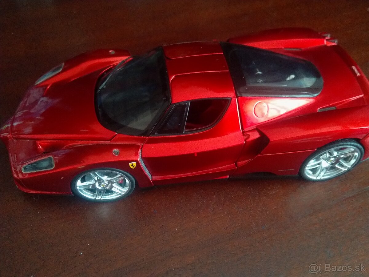 Predam Ferrari ENZO 1:18 Hotwheels