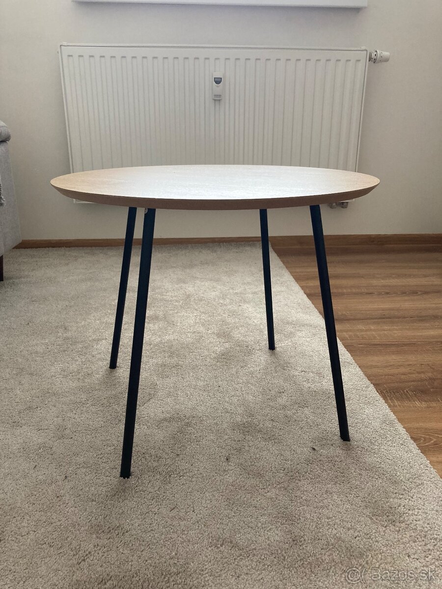 Konferenčný stolík