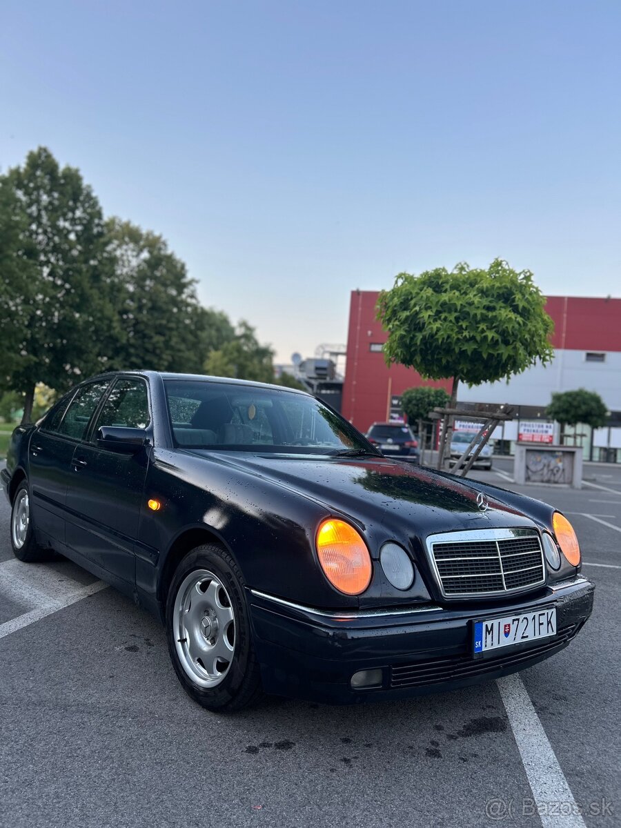 Mercedes Benz E-Class W210 220d 1995