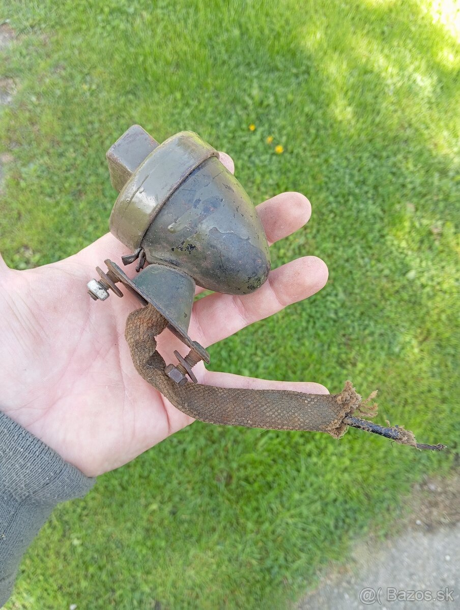 Predám tieto svetlá asi na GAZ, indián, jeep willis