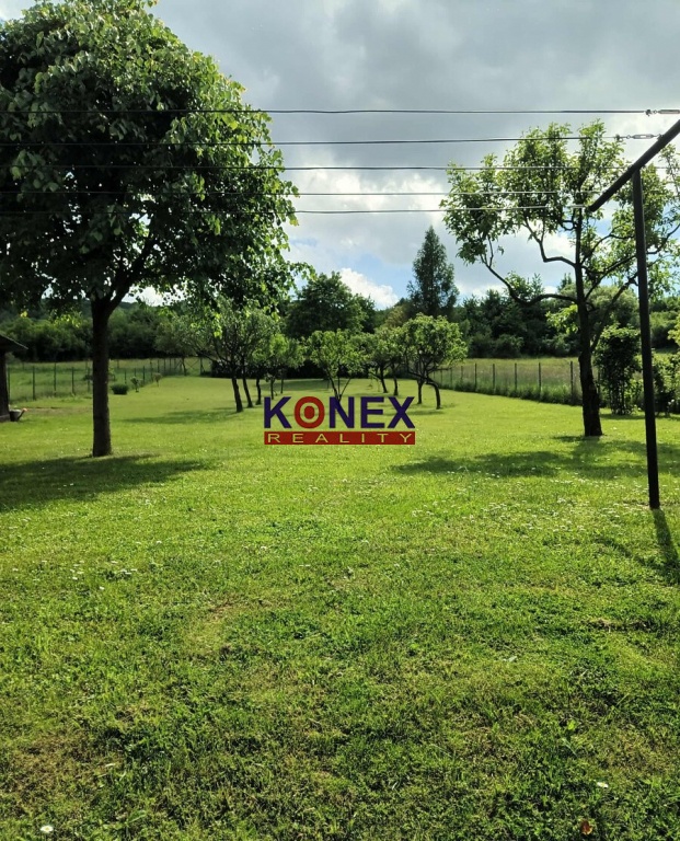 Záhrada so záhradným domčekom - JASENOVCE