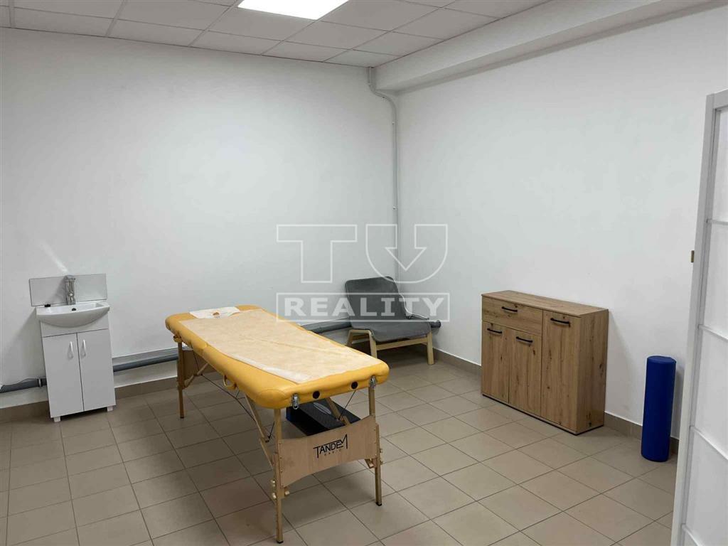 PRENÁJOM KOMERČNÝCH PRIESTOROV (30 m2) V BÁNOVCIACH NAD...