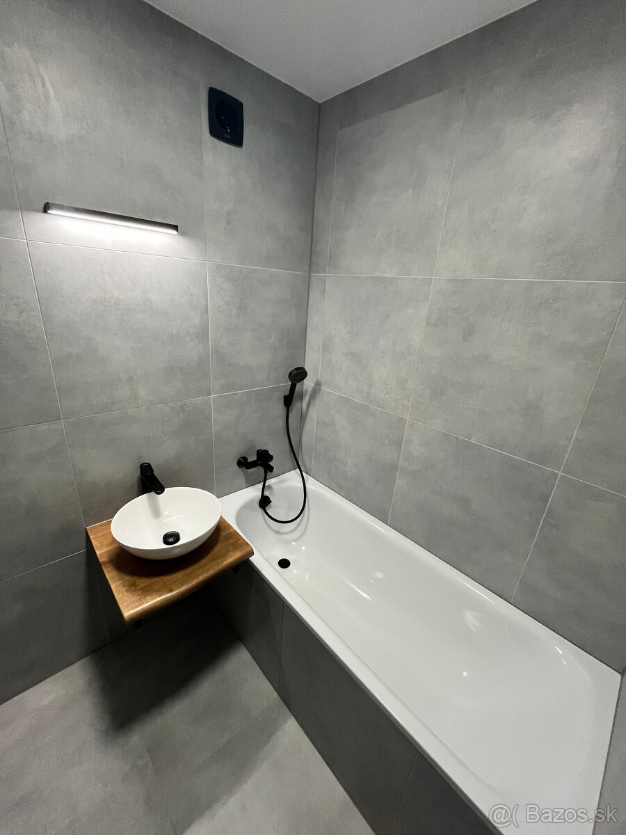 Priestranný zrekonštruovaný 3-izbový byt v Dunajskej Strede