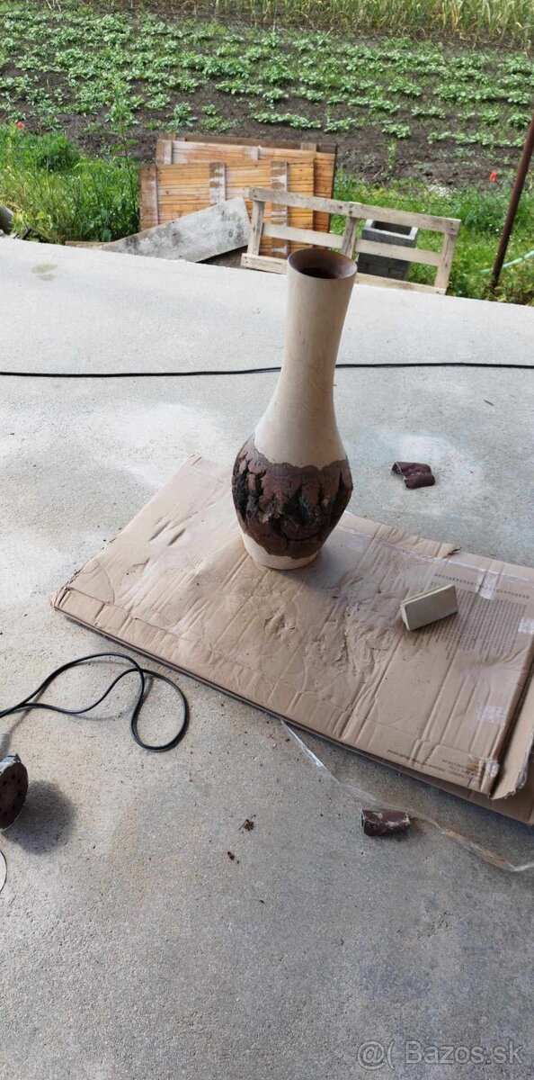 Drevená váza masiv