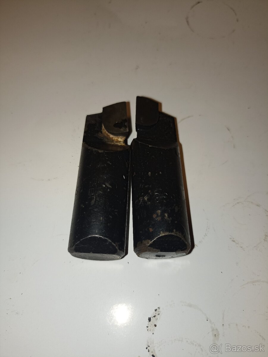 Sústružnické nože valcové Ø20