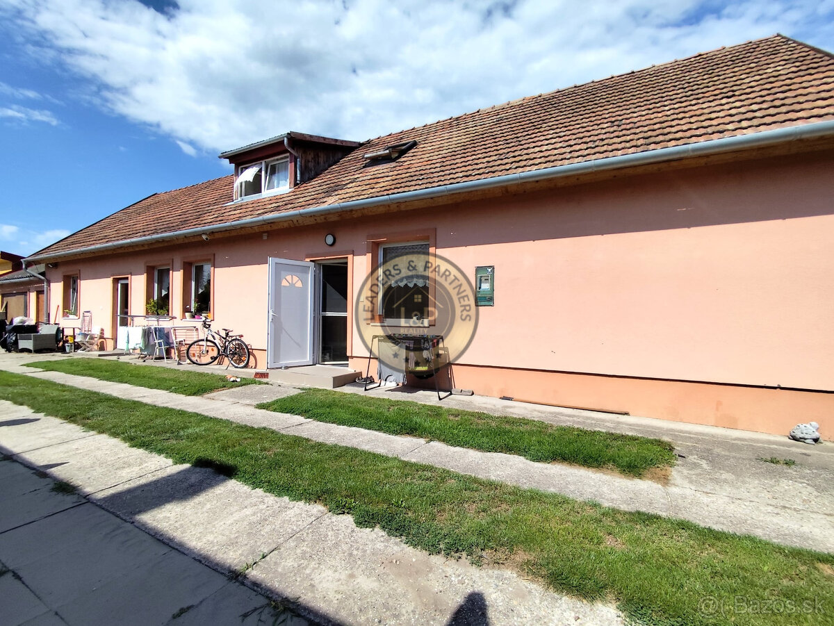 PREDAJ rodinný dom Ásvanyráró