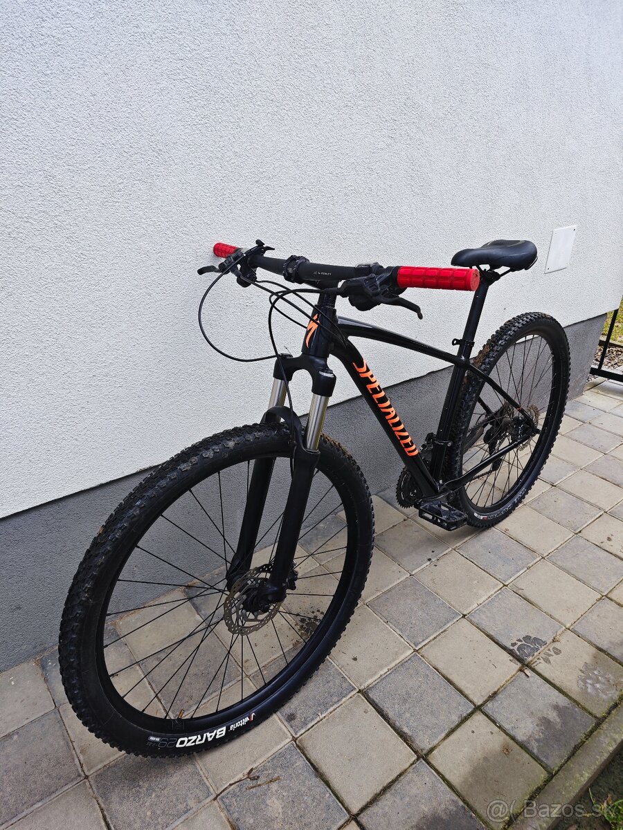 Horský bicykel Specialized Rockhopper