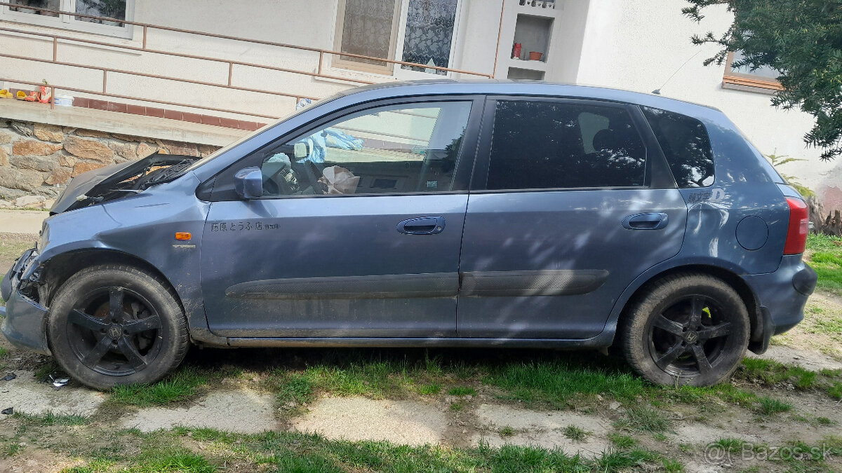 Predám HONDA CIVIC VII Hatchback 2001, 1.6 benzin