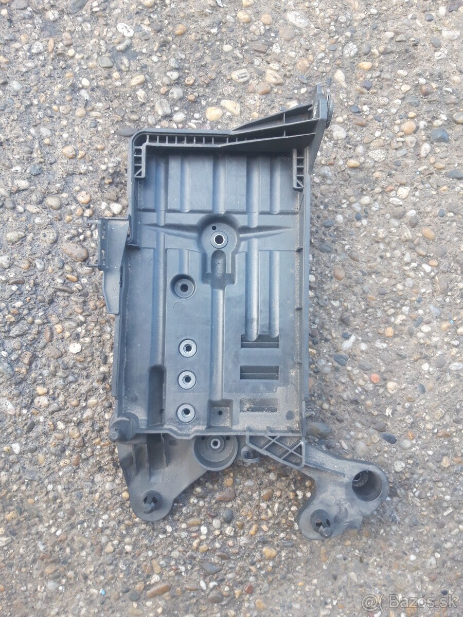 Octavia 3 kryt pod batetku