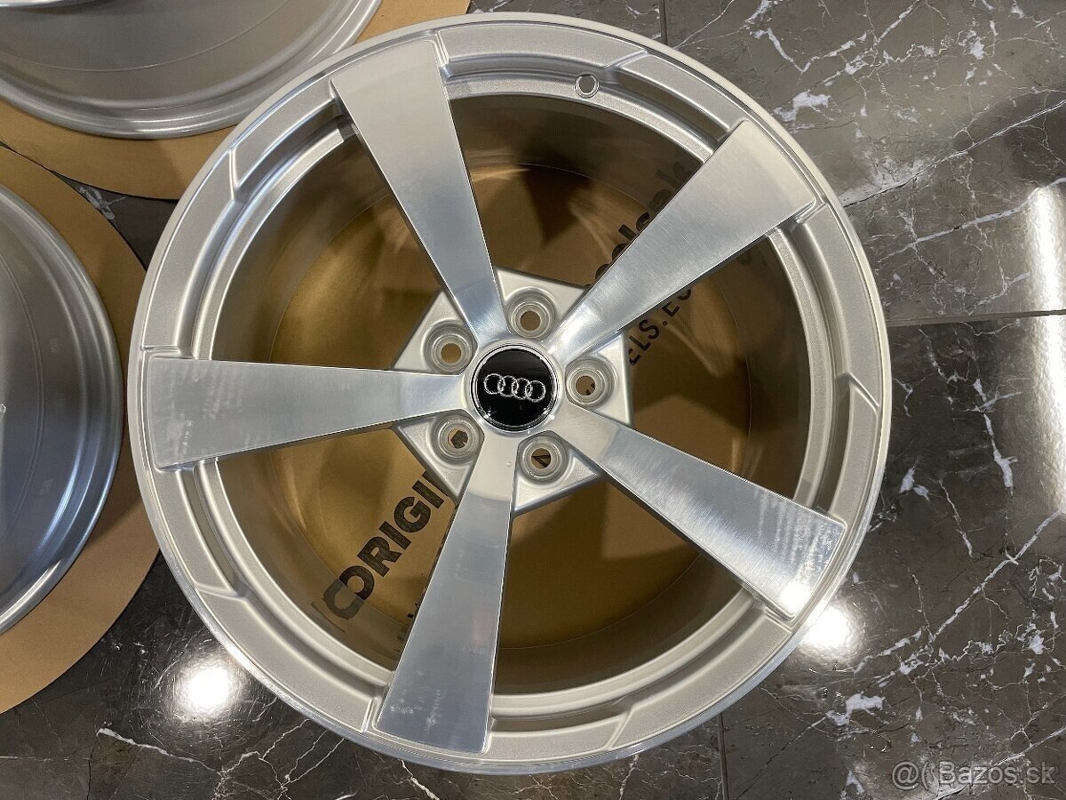 original audi tt tts 8s r19 5x112 et52 8S0601025AQ