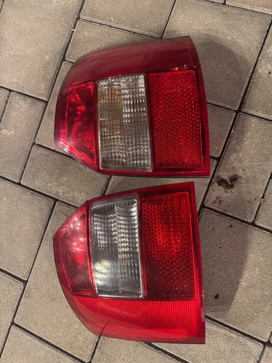 Zadné svetla Audi a4 b6 combi