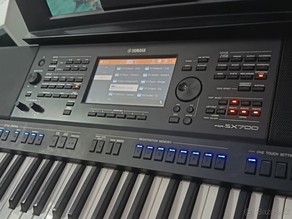 Yamaha SX700
