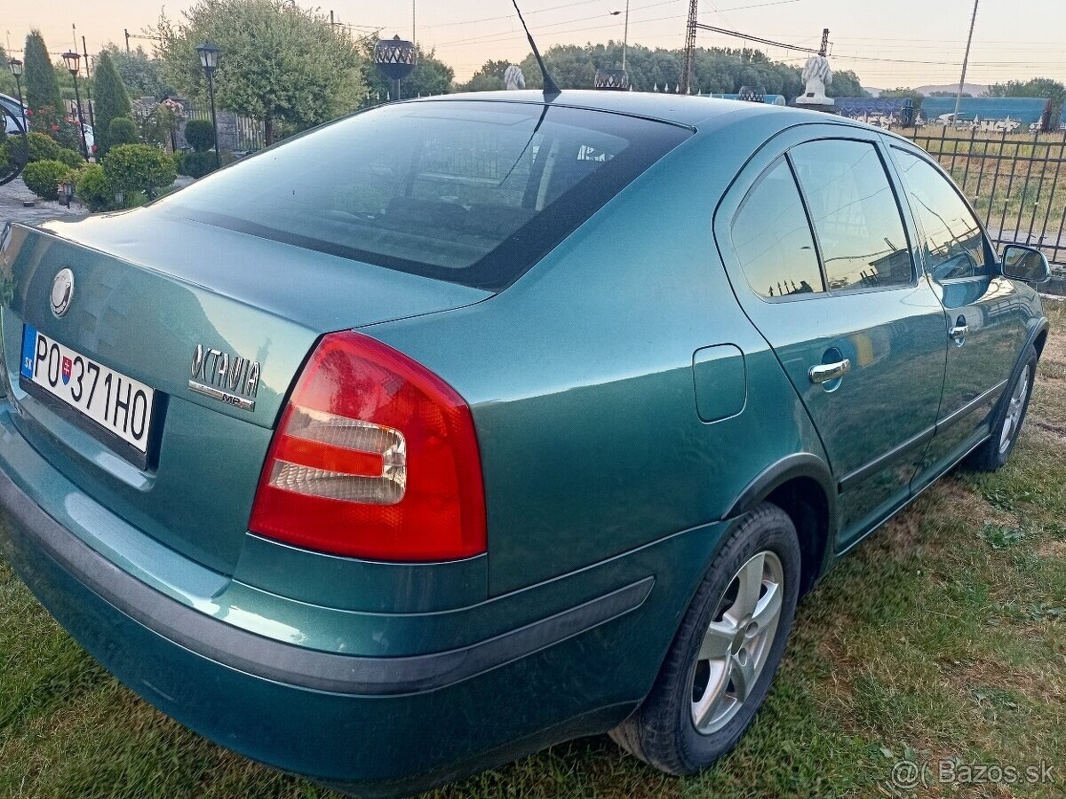 Octavia 2 1,6 benzin