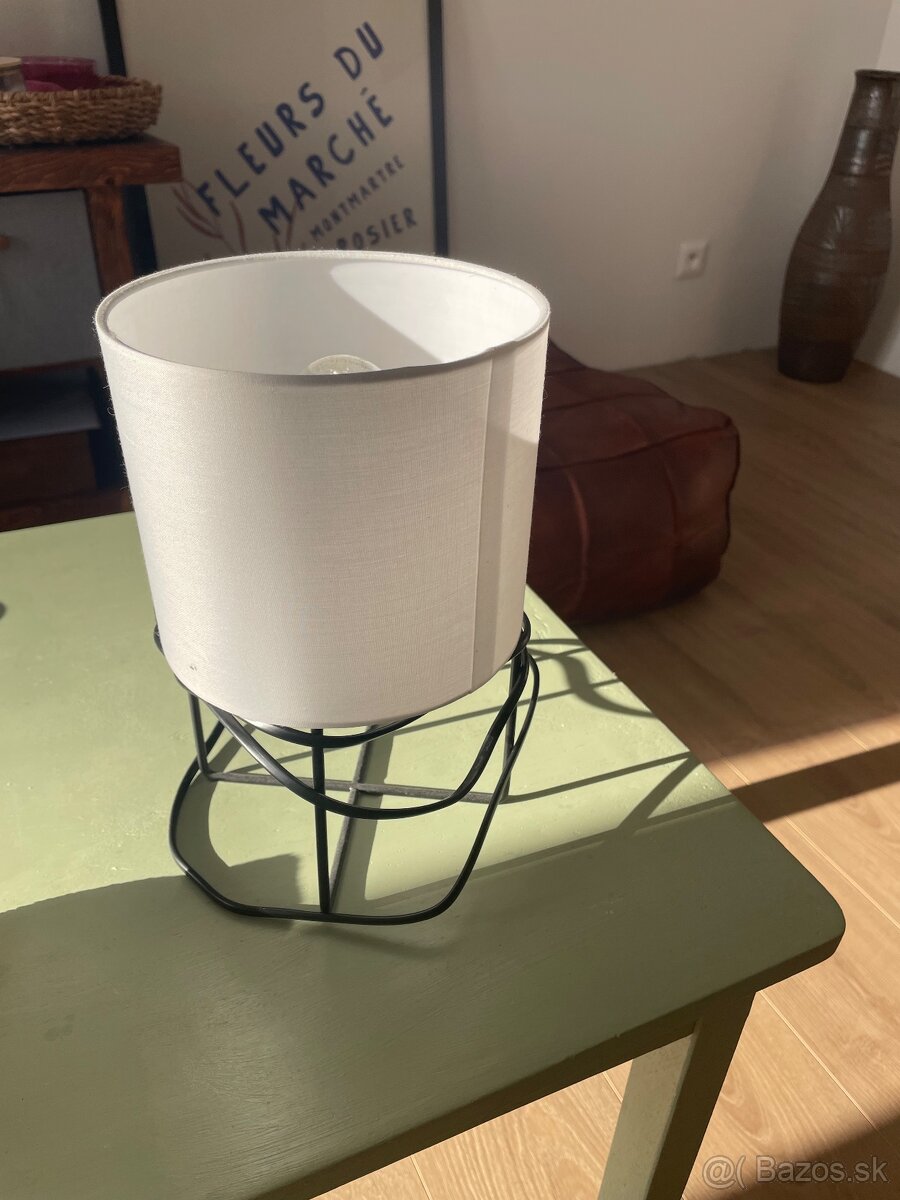 Stolova lampa