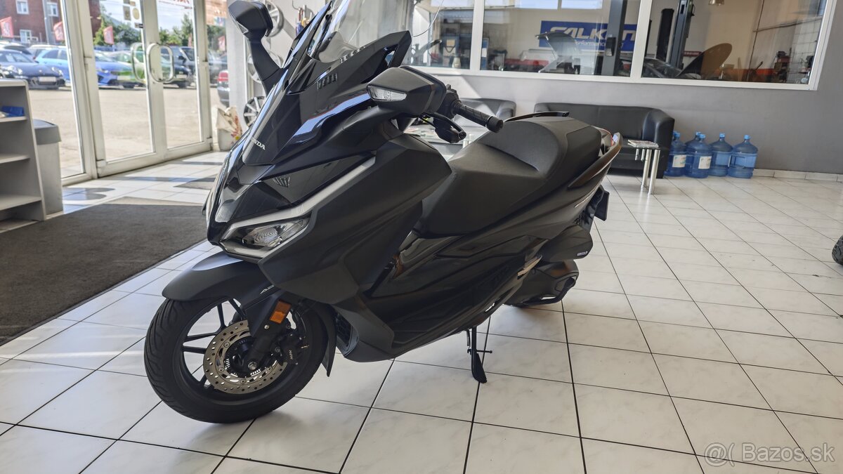 Honda Forza 350 Black