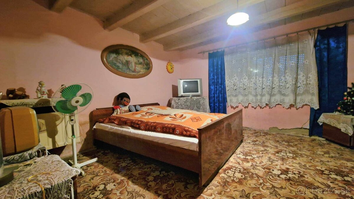 Starší vidiecky rodinný dom