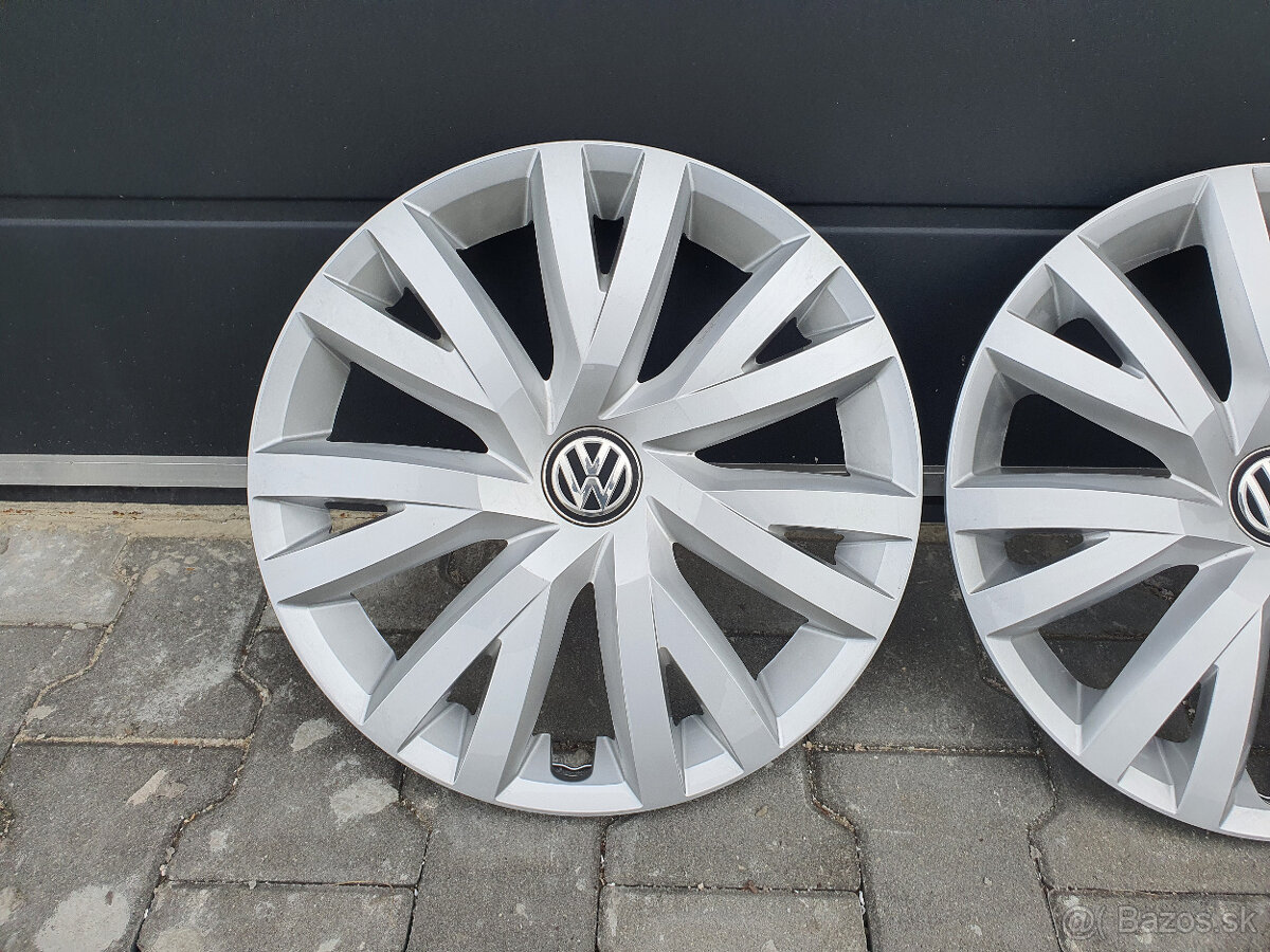 R16 Puklice volkswagen r16 vw 16 puklice kryty kol disky