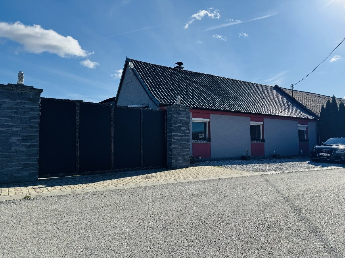 Na predaj priestranný 4i RD v obci Gajary.