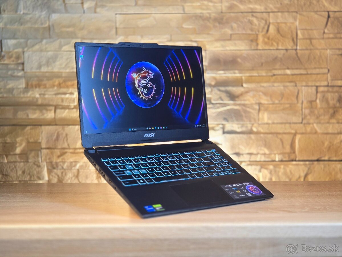 MSI CYBORG 15 i5 RTX 4060 8GB/ i5 12th/ 16GB RAM/ 1TB
