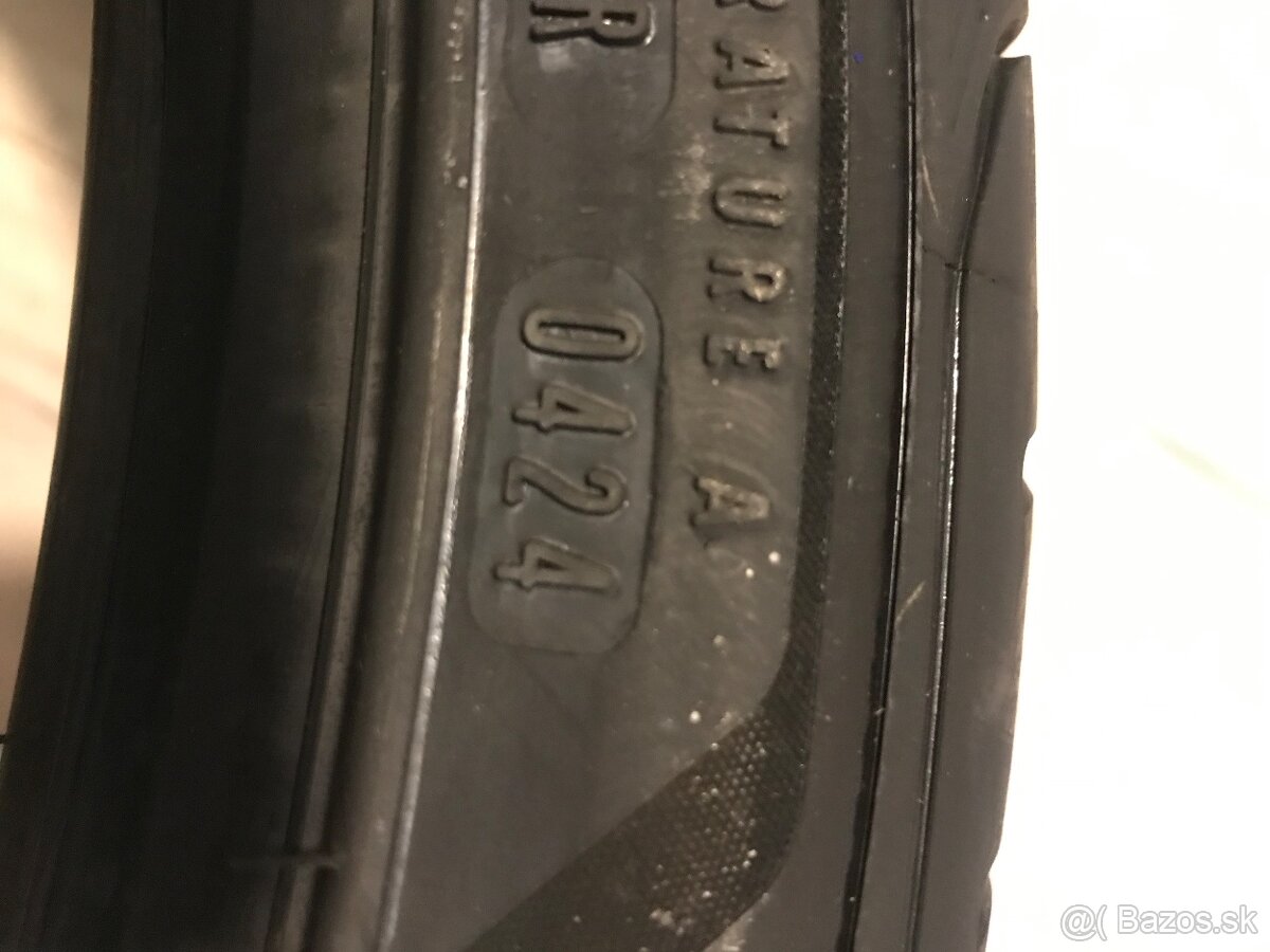 Letné 295/30zr22