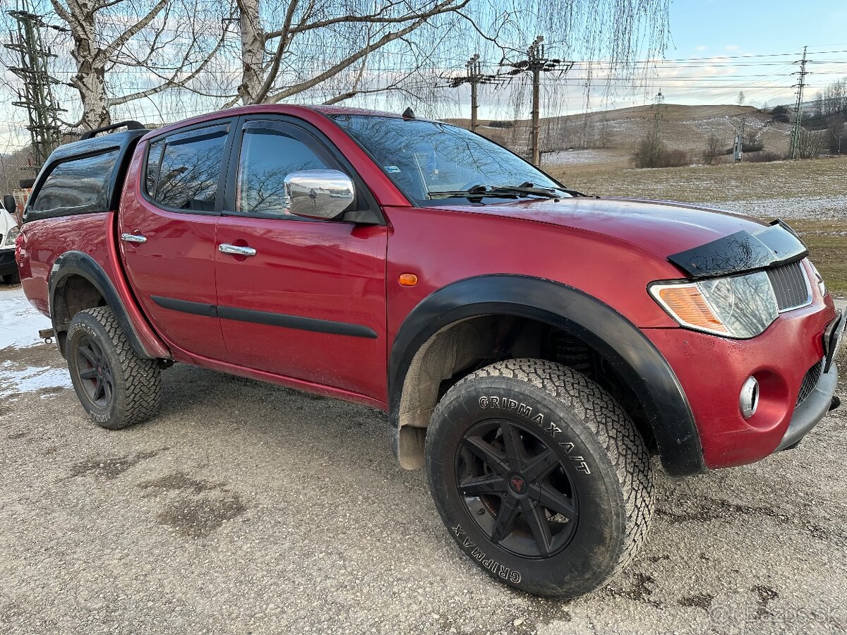 Mitsubishi L 200 2.5 DI-D Double Cab Intense A/T