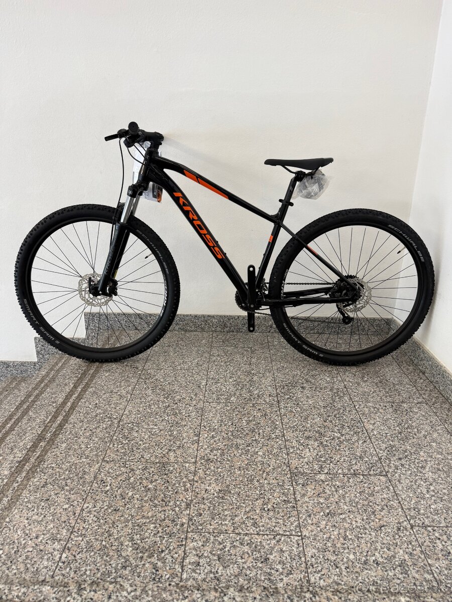 KROSS LEVEL 1.0 BLACK-ORANGE, 29“, veľ.L, bicykel unisex