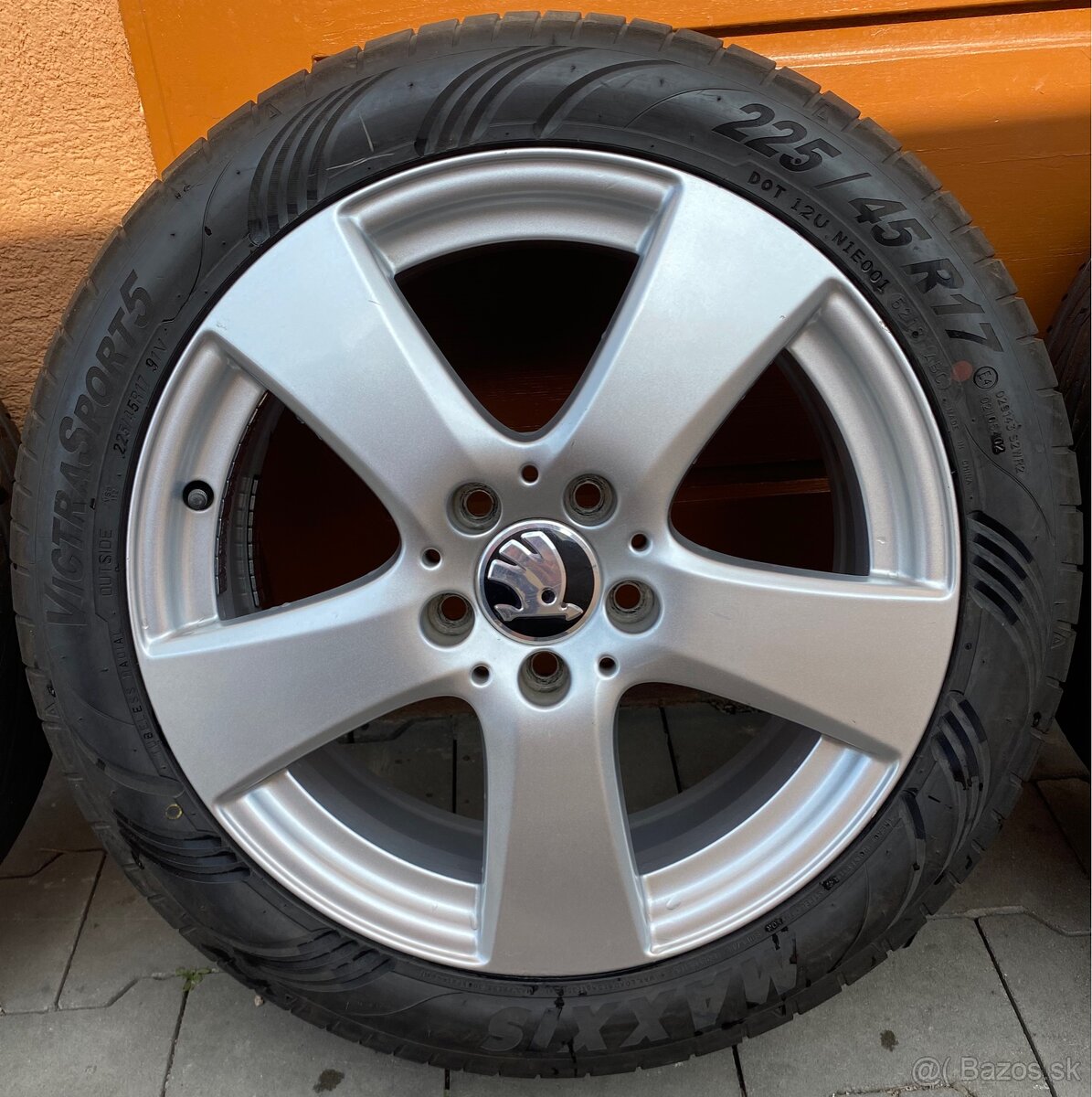5x112 R17 7J ET48 + 225/45 R17 letné