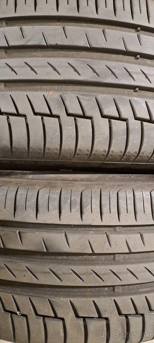 Predám 2ks pekné letné 225/45r17-91Y Continental