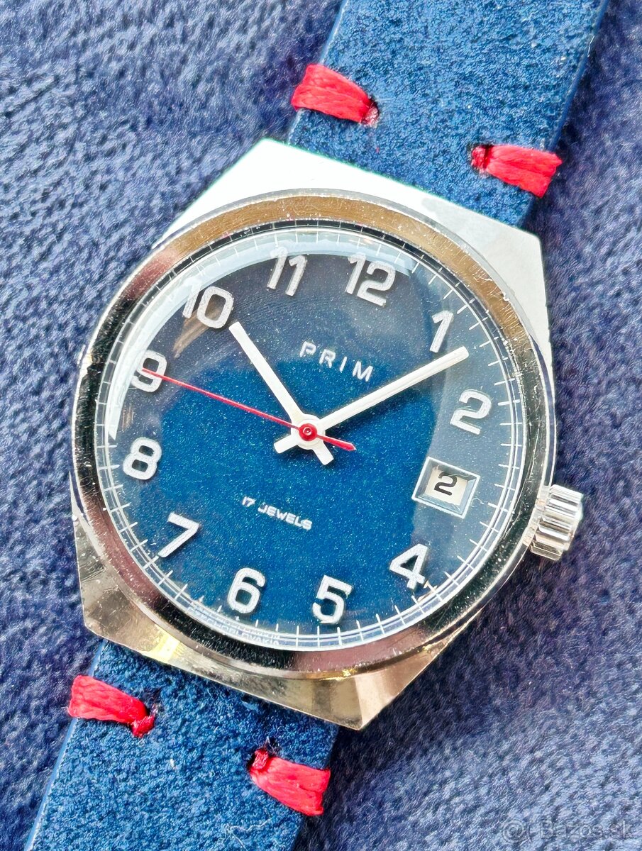 Československé mechanické vintage retro hodinky PRIM Modré z