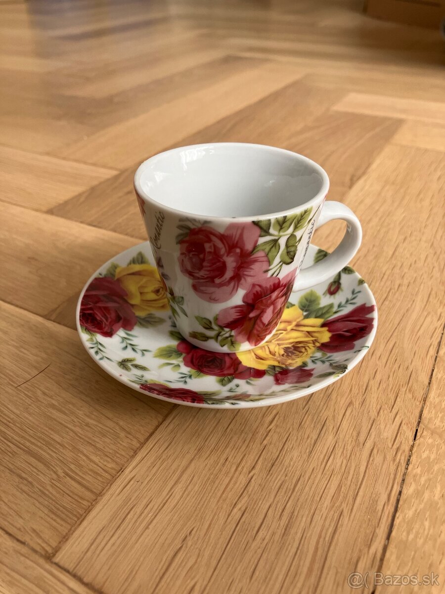 Porcelánová šálka
