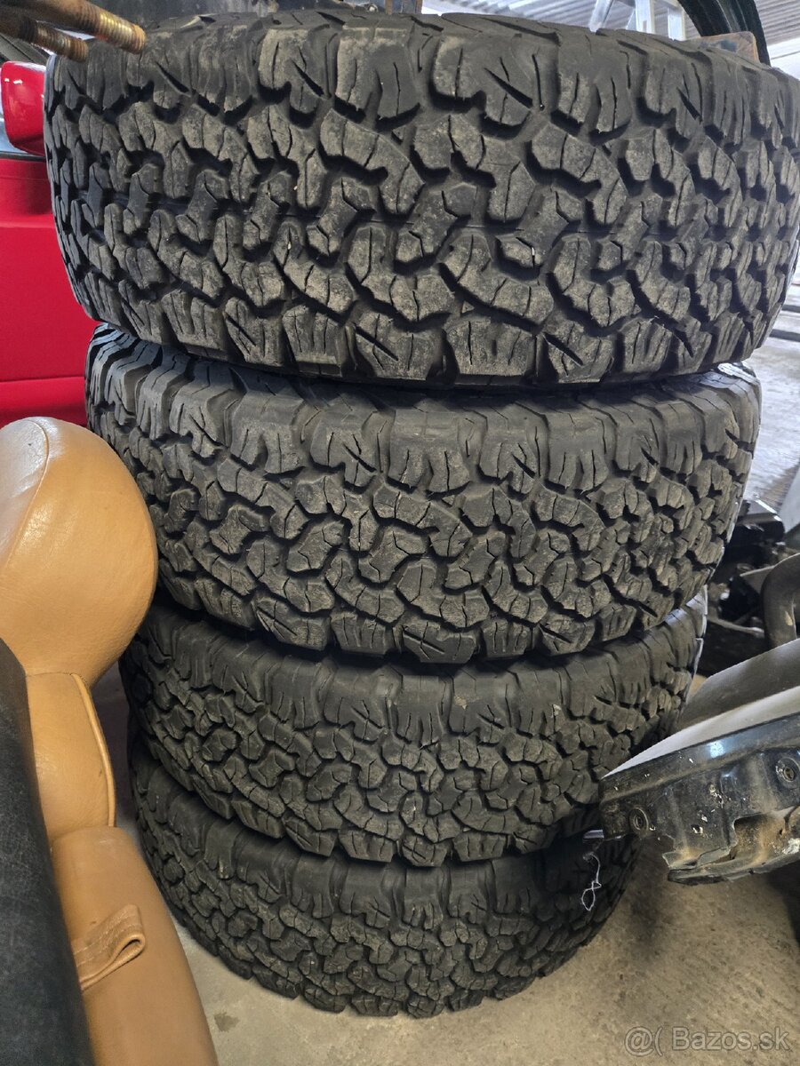 4x celoročne pneu 245/65r17
