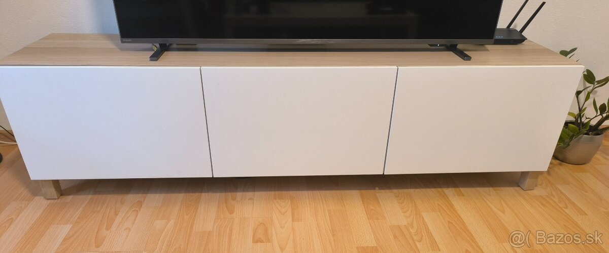Obývacia "stena" pod TV
