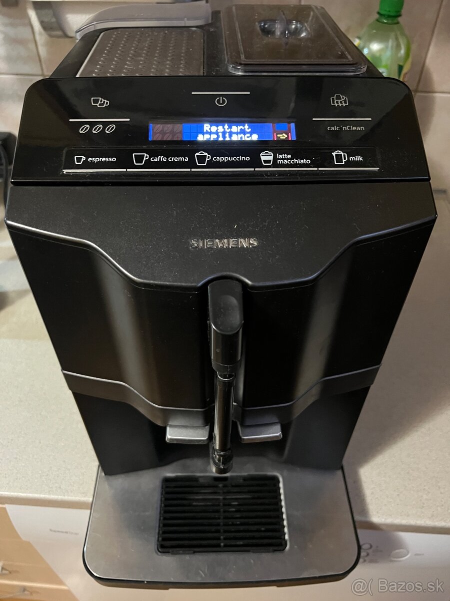 Kavovar Siemens EQ3 S100
