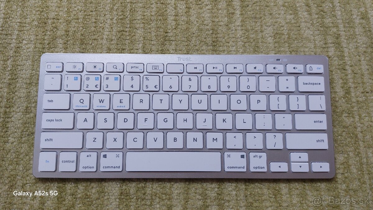 Bezdrôtová klávesnica