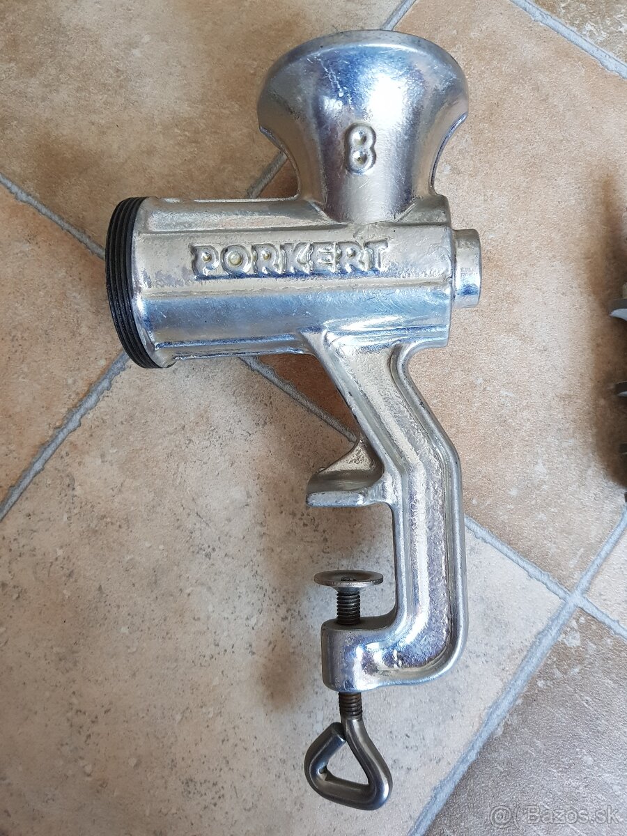 Porkert mlyncek na maso c. 8