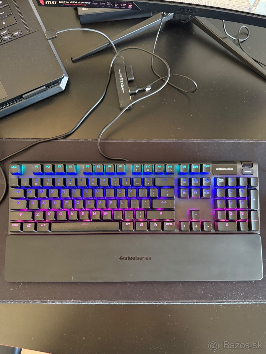 Mechanická klávesnica SteelSeries Apex 5