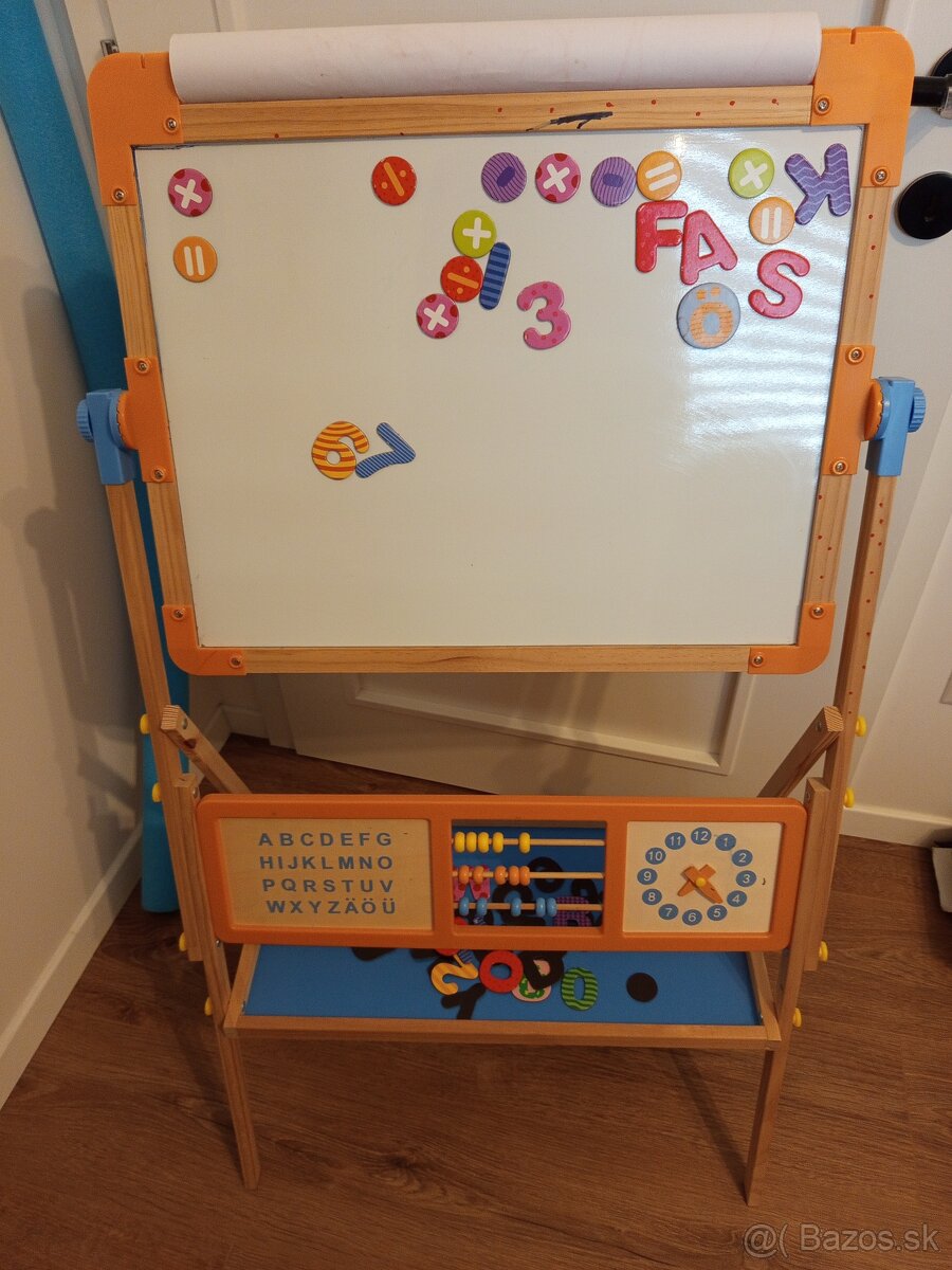 Drevený vlak + tabuľa + kocky