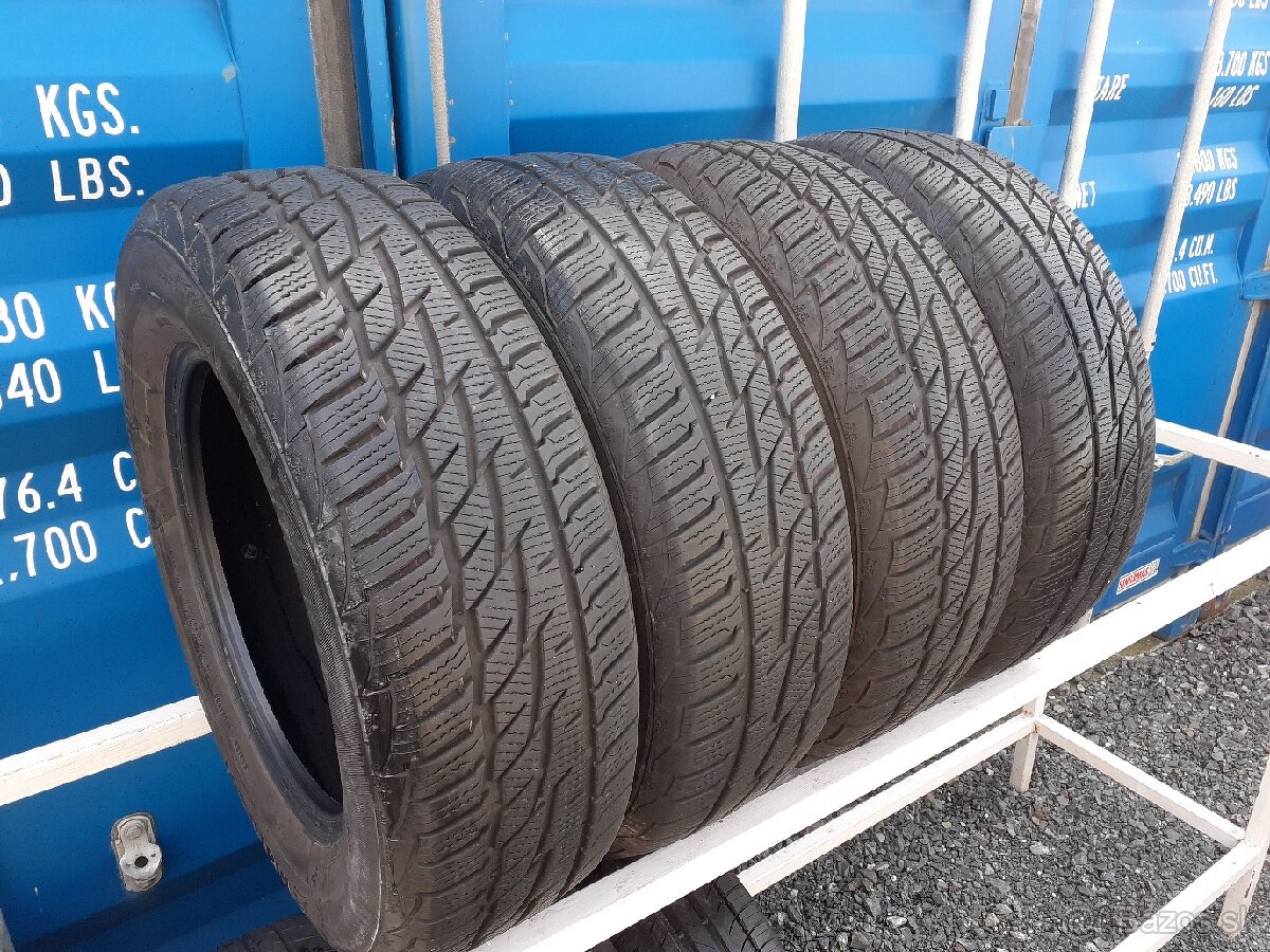 215/70R16 Zimné pneumatiky Matador