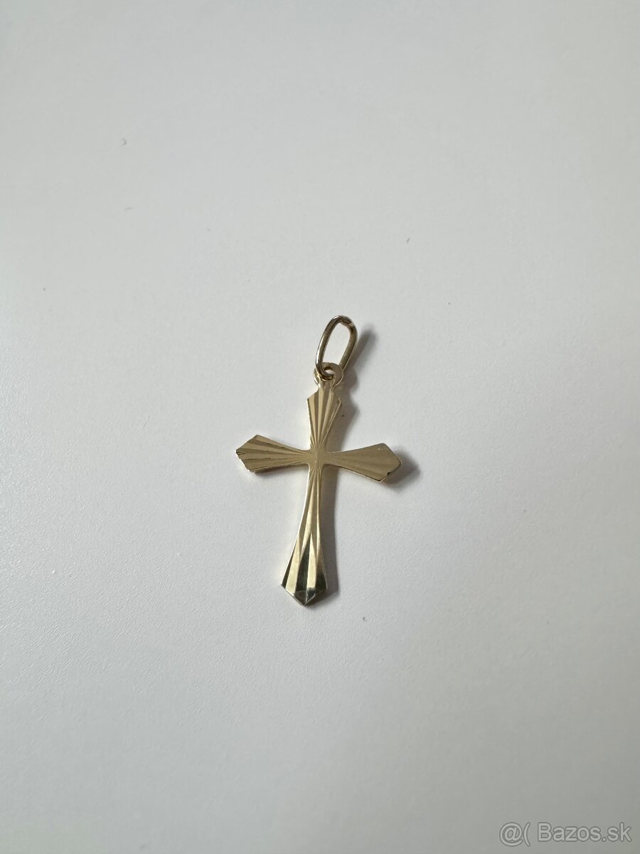 Zlatý prívesok krížik 585