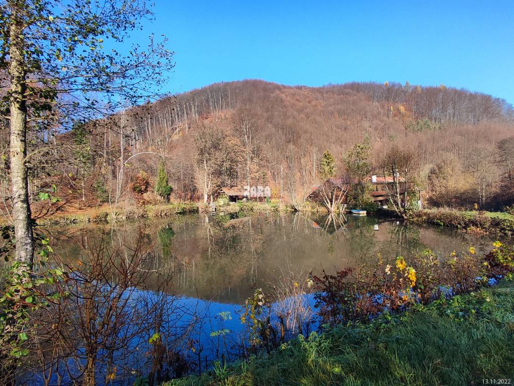 ŠUGOV-ŠUGOVSKÁ DOLINA, INVESTIČNÝ veľkorysý pozemok 3716 m2.