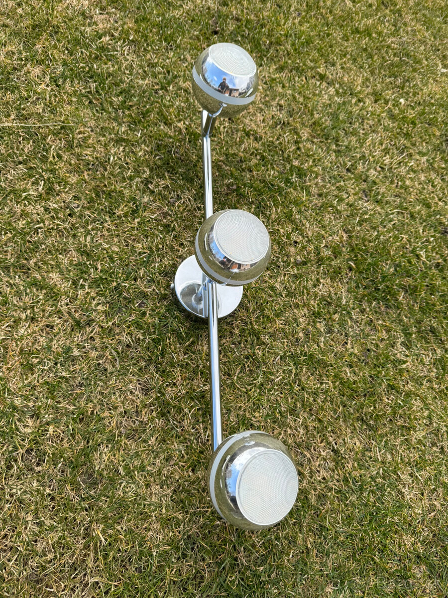 P: rôzne svietidlá