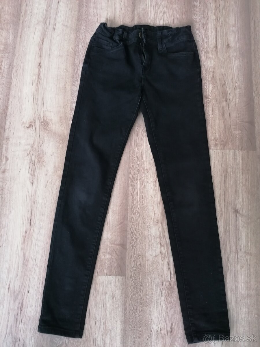 Dievčenské čierne rifľové nohavice veľ:EU164