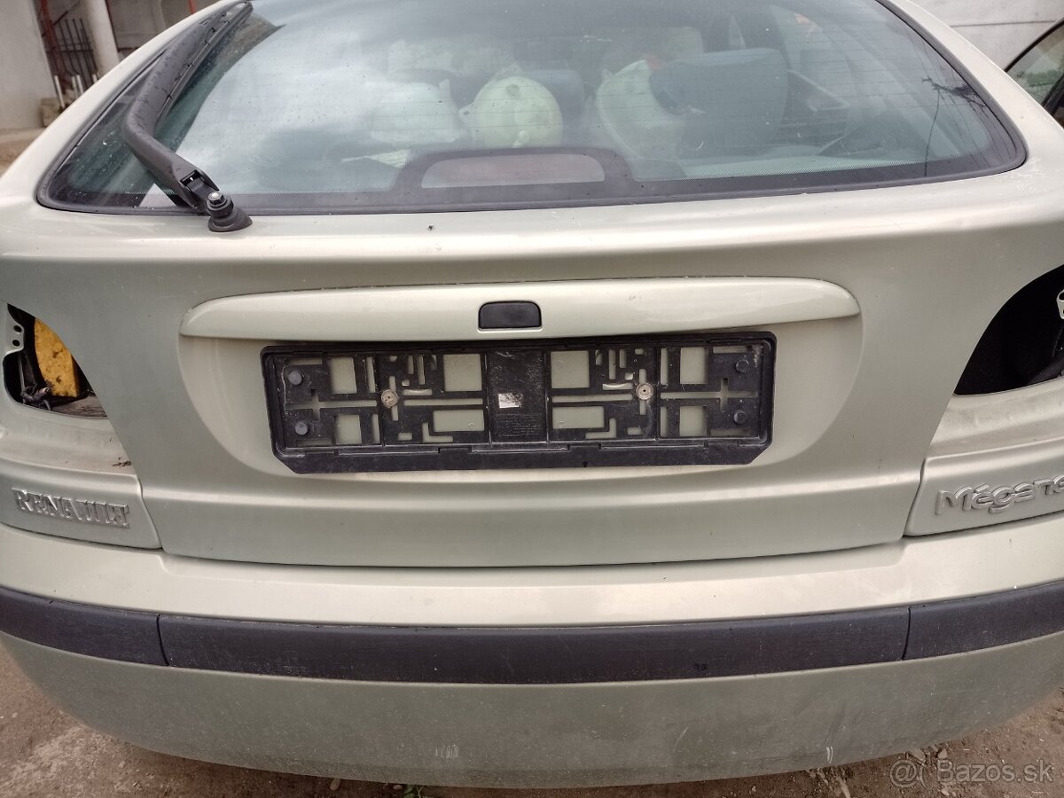 Predám kufrove dvere na Renault Megane 1