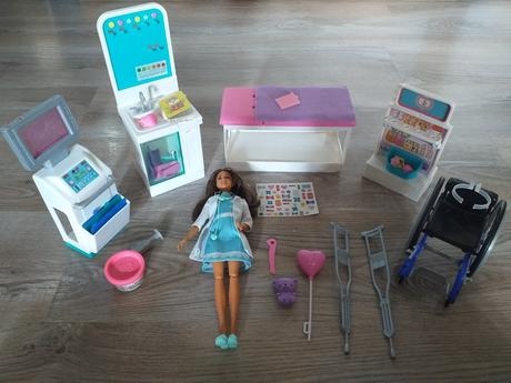 Barbie sada ordinácia/klinika