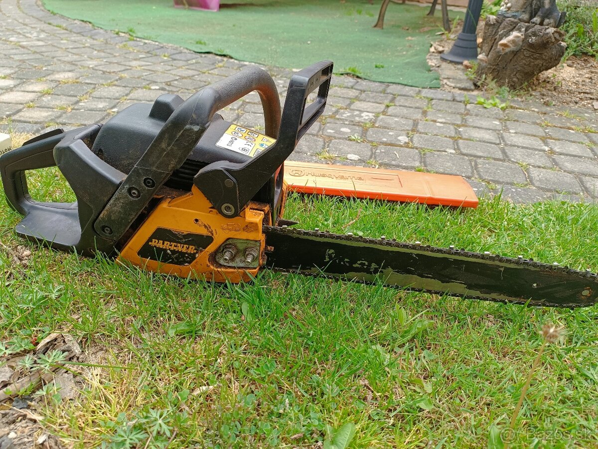 Motorová píla Partner 390