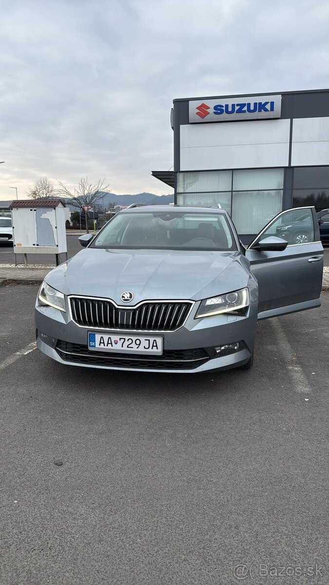 Škoda Superb + video