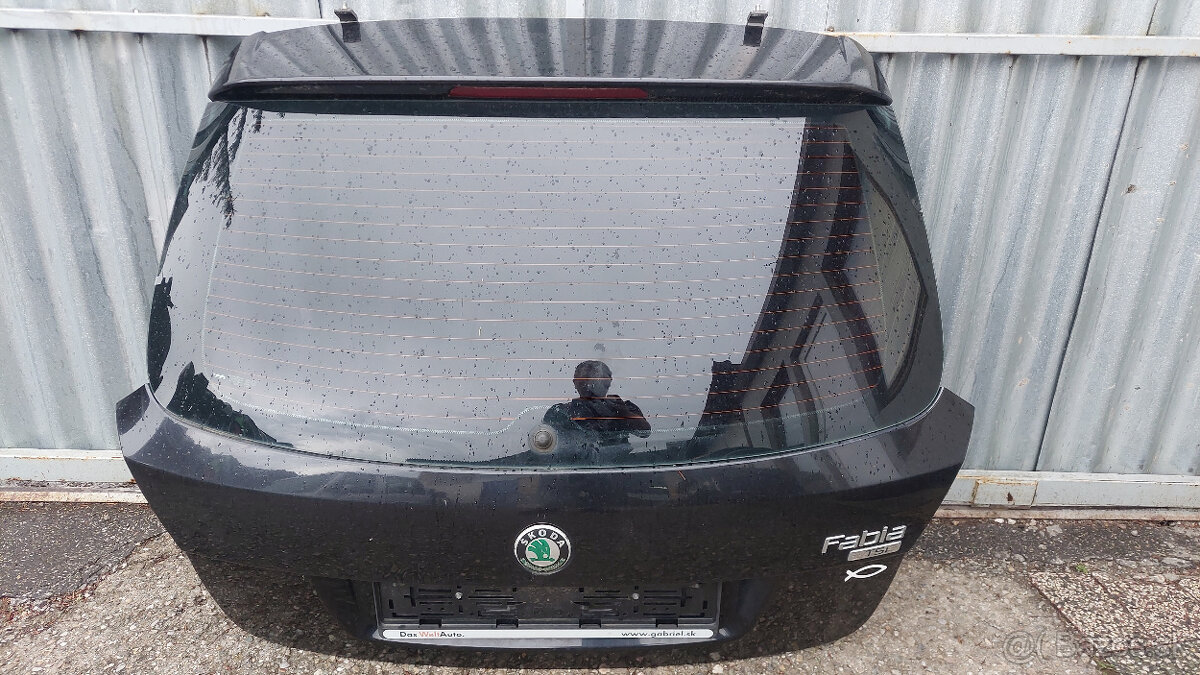 Zadné piate dvere ŠKODA FABIA 2 COMBI