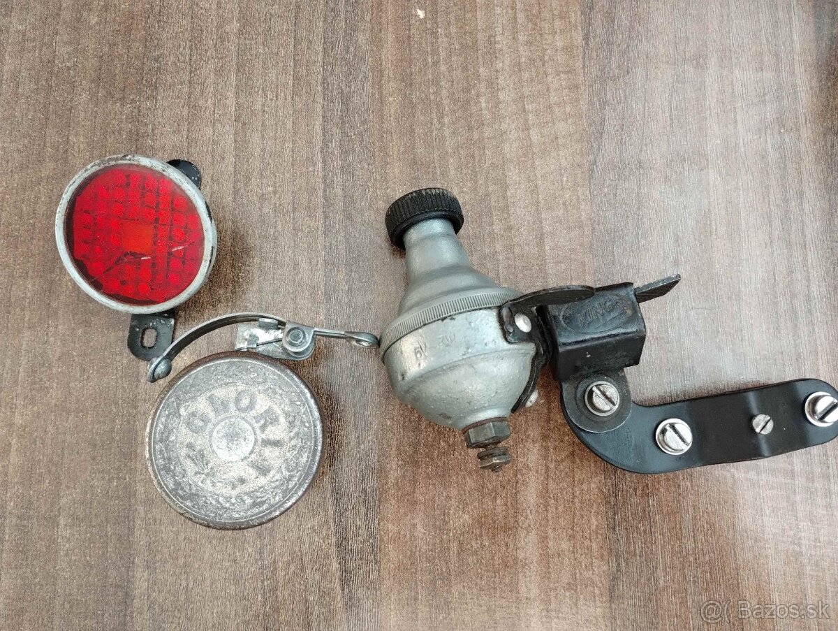 Doplnky na starý historický bicykel