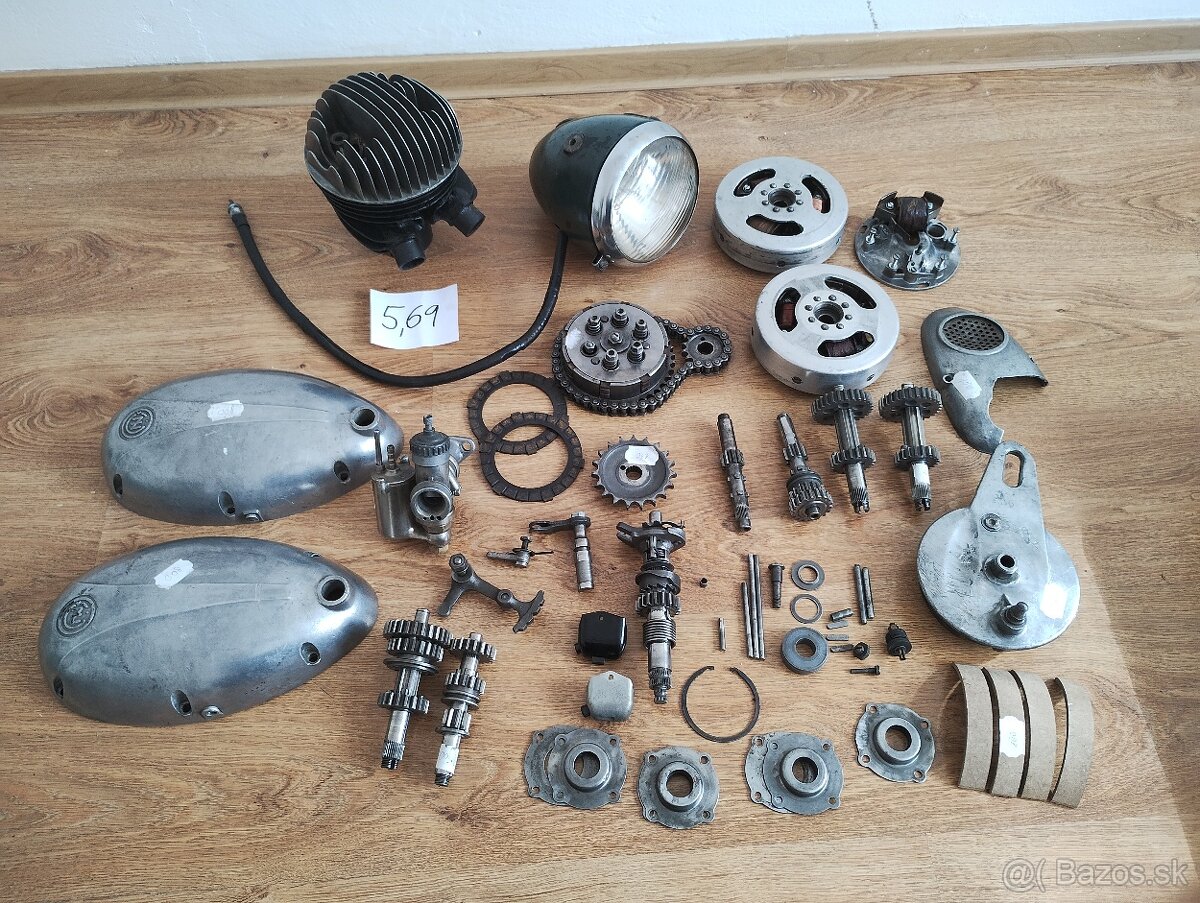 Predám náhradné diely na ČZ 125C a ČZ 150C a ČZ 125/351